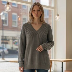 Ca va de Soi - Women's V-Neck Sweater in Gray - Elevated Casual Wear - Size S